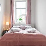 Massive 6Br Shared Apt At Millenium City For Big Groups