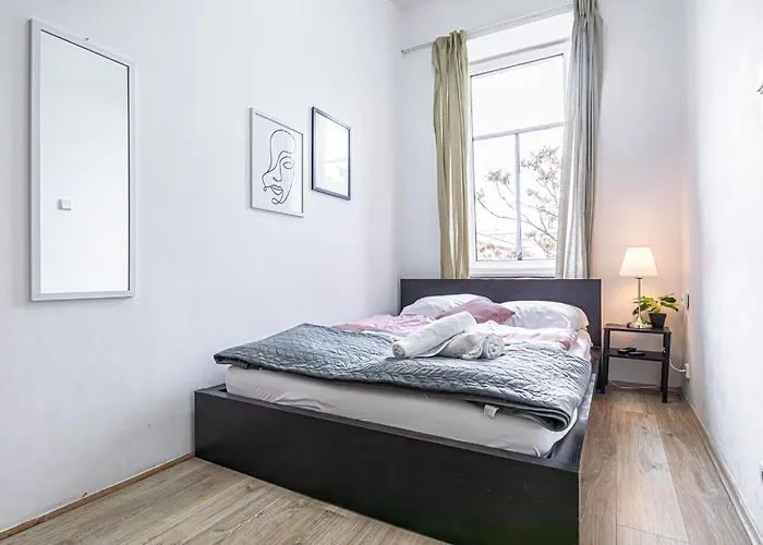 Massive 6Br Shared Apt At Millenium City For Big Groups