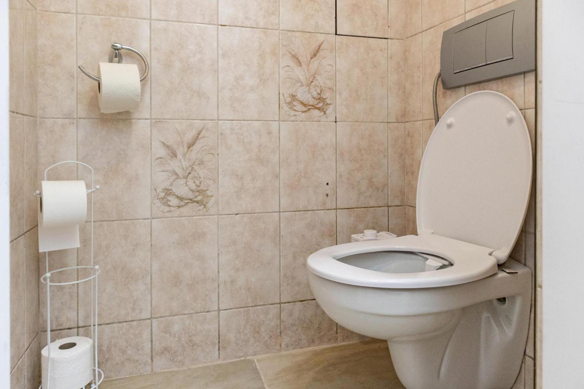 Massive 6br Shared At Millenium For Big Groups Apartment Wien