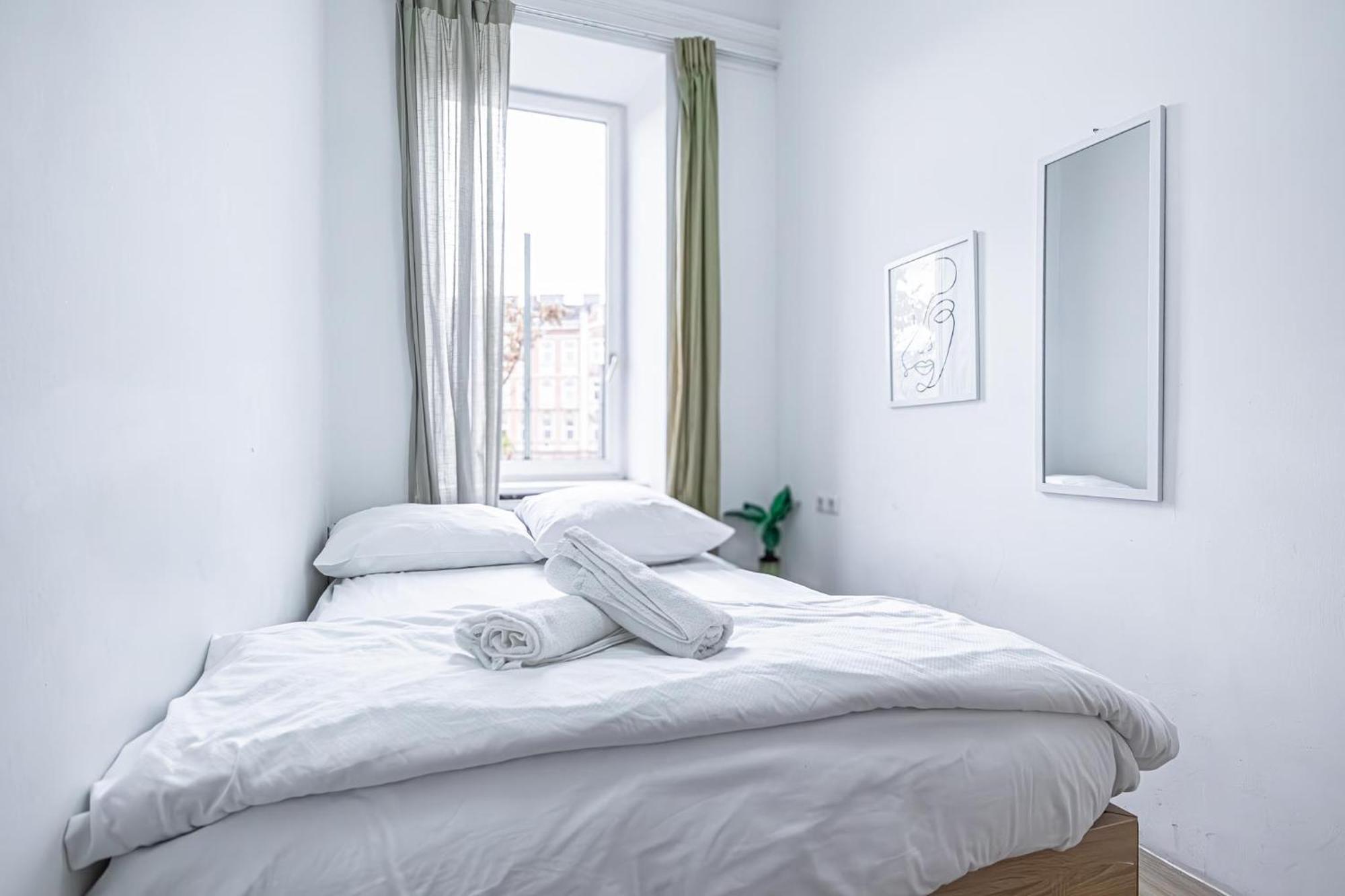 Massive 6br Shared At Millenium For Big Groups Wien